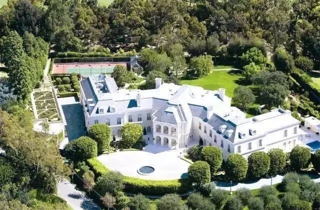 足球明星有多豪,足球明星到底有多少个