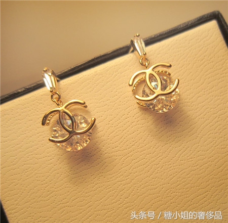 香奈儿耳环多少钱,香奈儿的耳环大概是什么价位