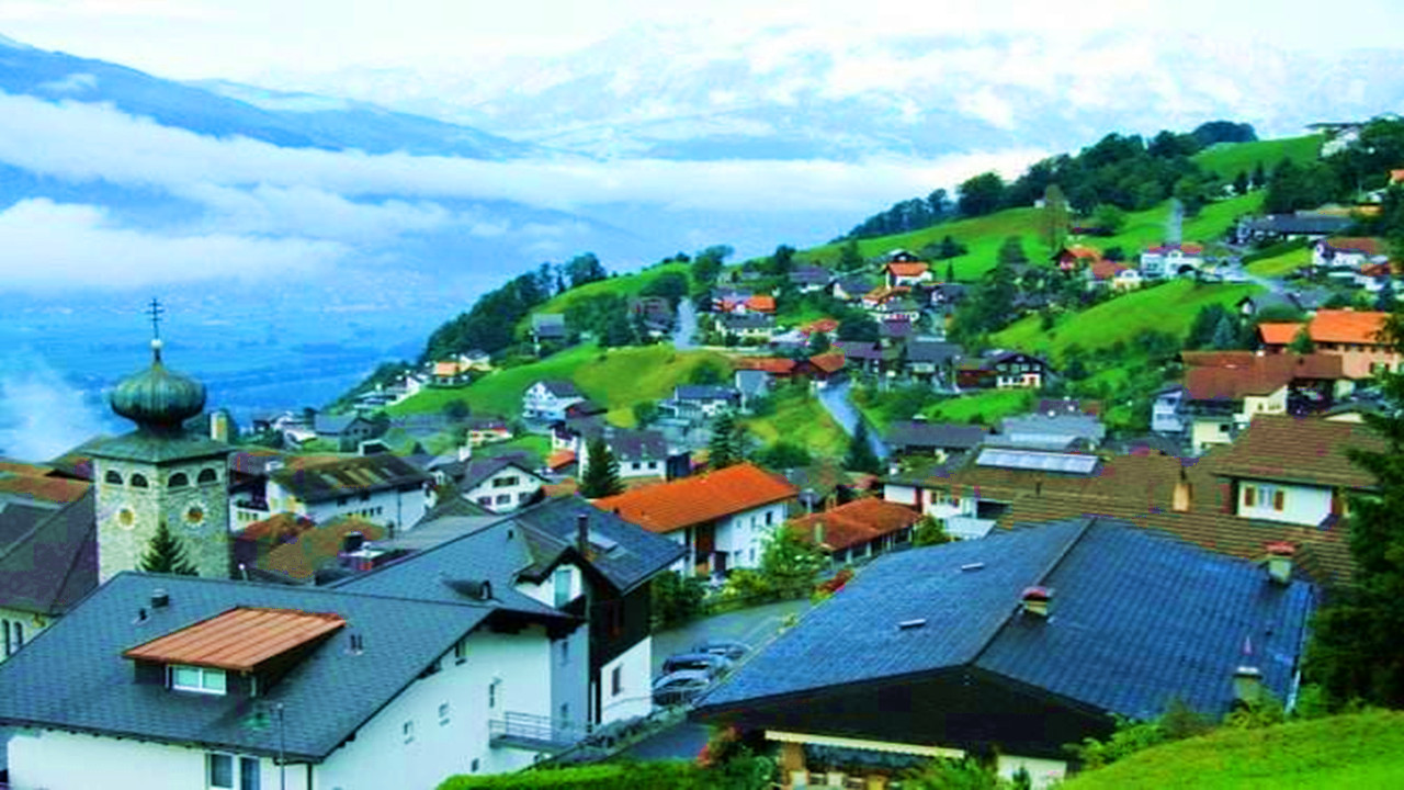 这个国家很奇葩：首相和犯人是邻居，被锁在屋里还要犯人来开门！