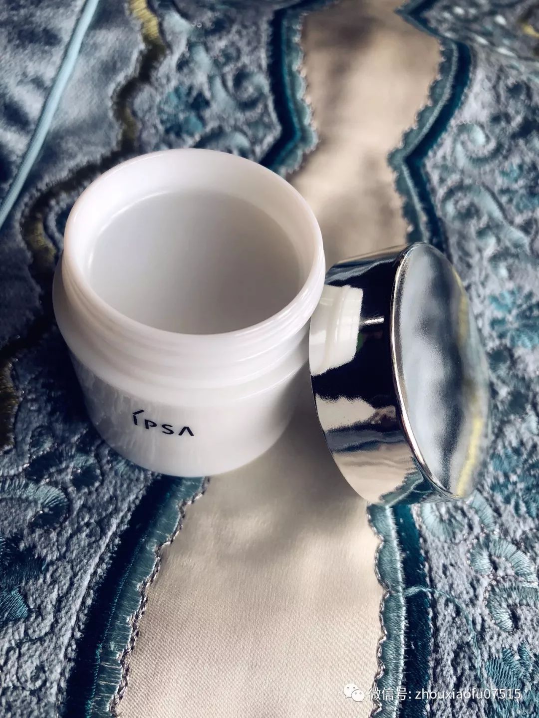 周小福第一次吃象拔蚌笑场,周小福测评北极贝