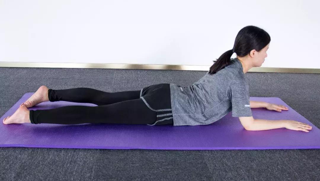 女人怎样锻炼能让背变薄,背痛可以做什么操