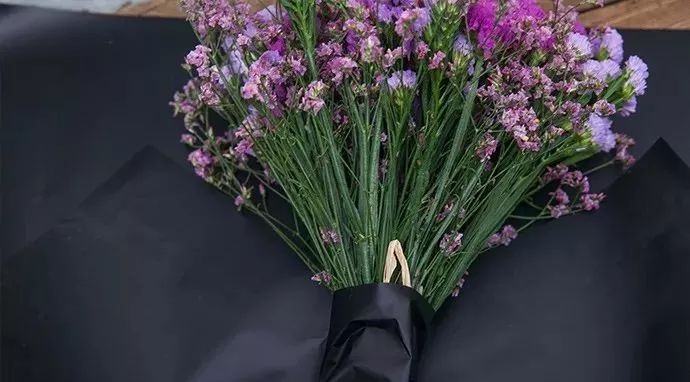 勿忘我花束制作方法超简单,自制勿忘我花束包装教程