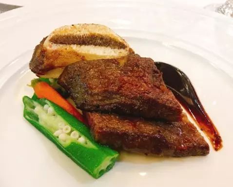 青岛高新区可以看球的餐厅,青岛专门看球的餐厅