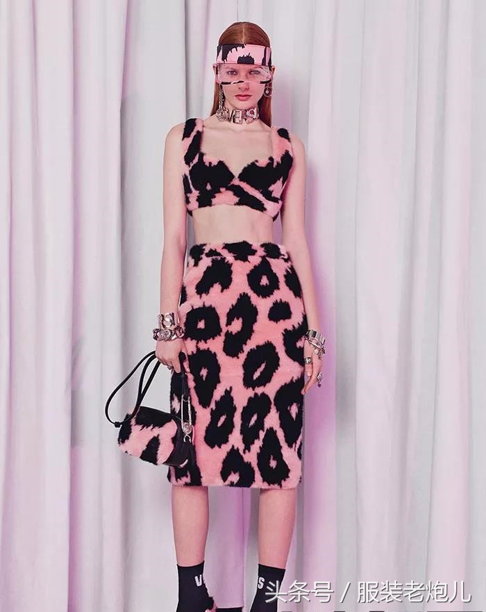 开服装店入门技巧有哪些,有经验懂技巧才能成功开好服装店