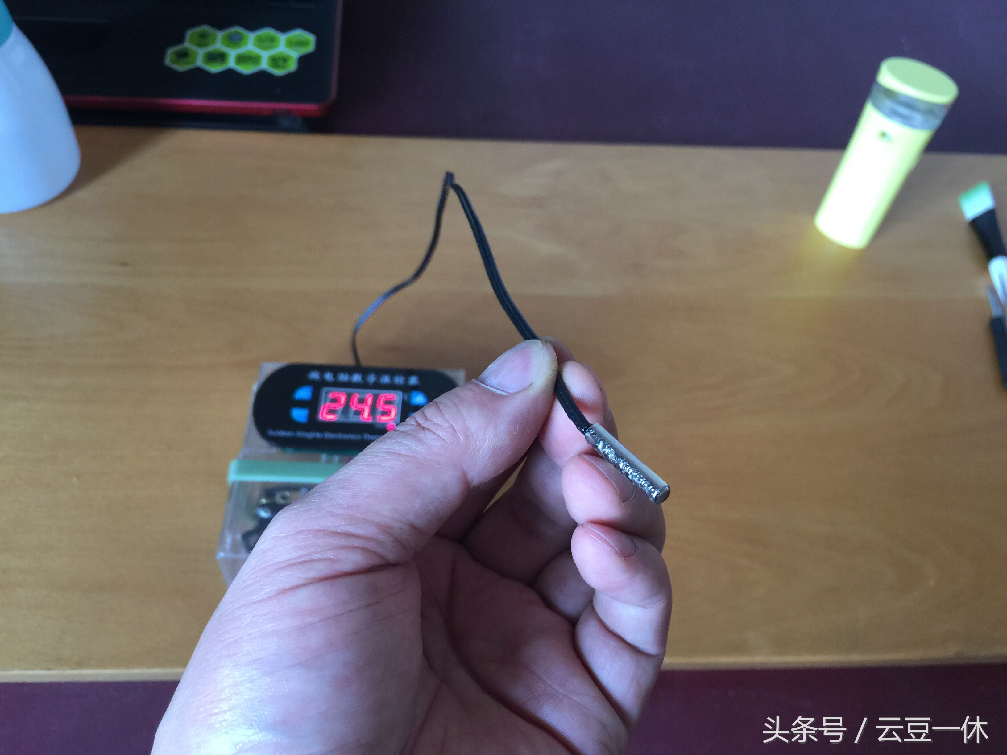 迷你喷雾补水器拆解,夏天必备神器喷雾器