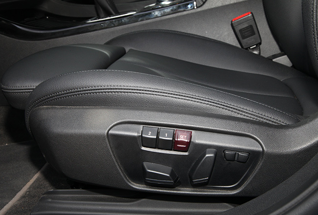 宝马118i时尚版2017款驾驶感,2018款宝马118i领先型车评