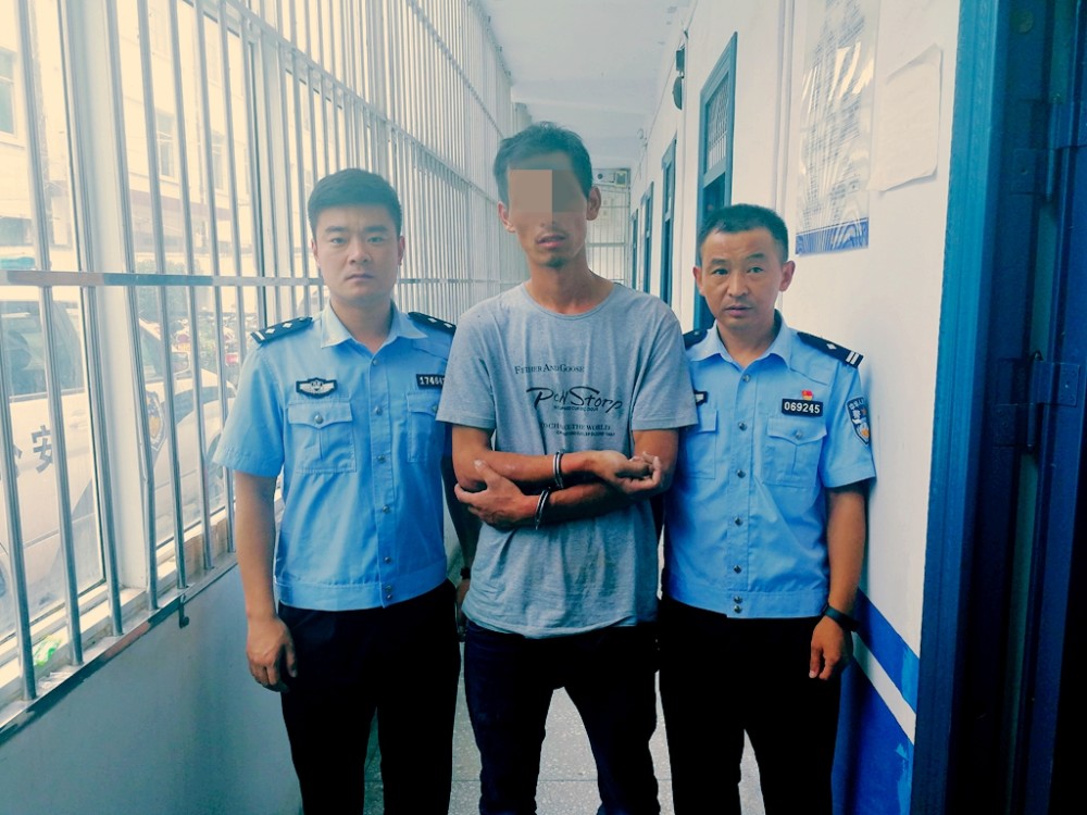 郑州女孩变废为宝,月入10万;疑妻出轨,周口男子报复情敌错杀村民