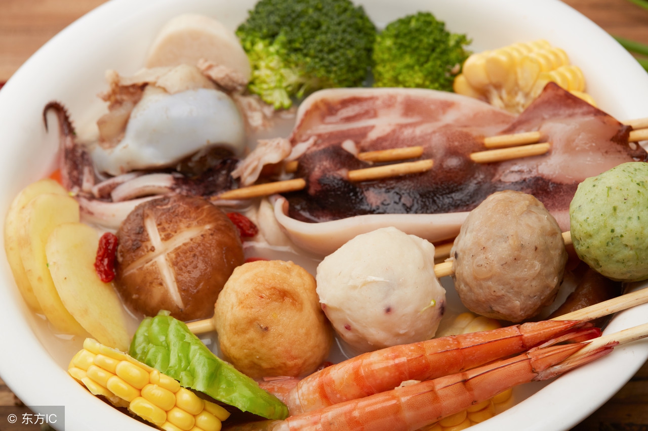 自制牛骨汤麻辣烫美味健康又营养,怎样能学到做麻辣烫的技术