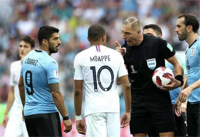 姆巴佩两失单刀,姆巴佩今晚会超常发挥吗