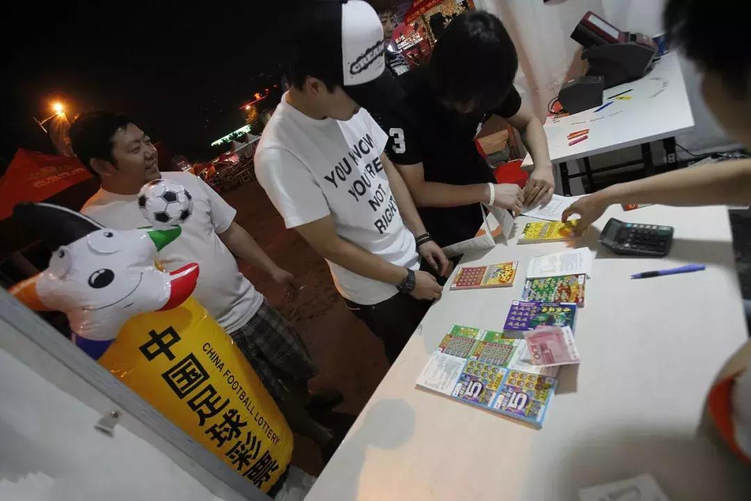 买足彩要熬夜看球吗,买足彩还要熬夜看球吗