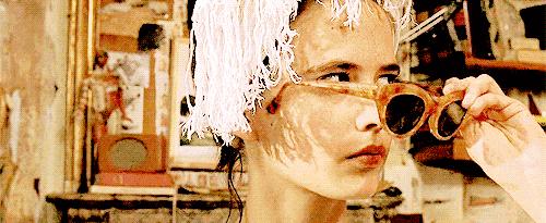 不get一件pvc单品,还怎么愉快的做彼此的塑胶姐妹花?