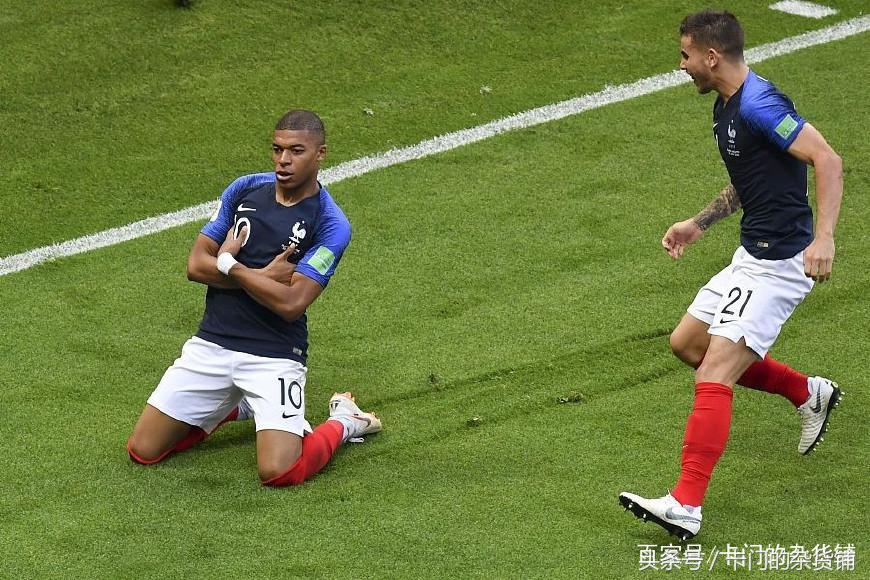 足球球员经典庆祝动作摸胡子,脱衣庆祝进球的球员