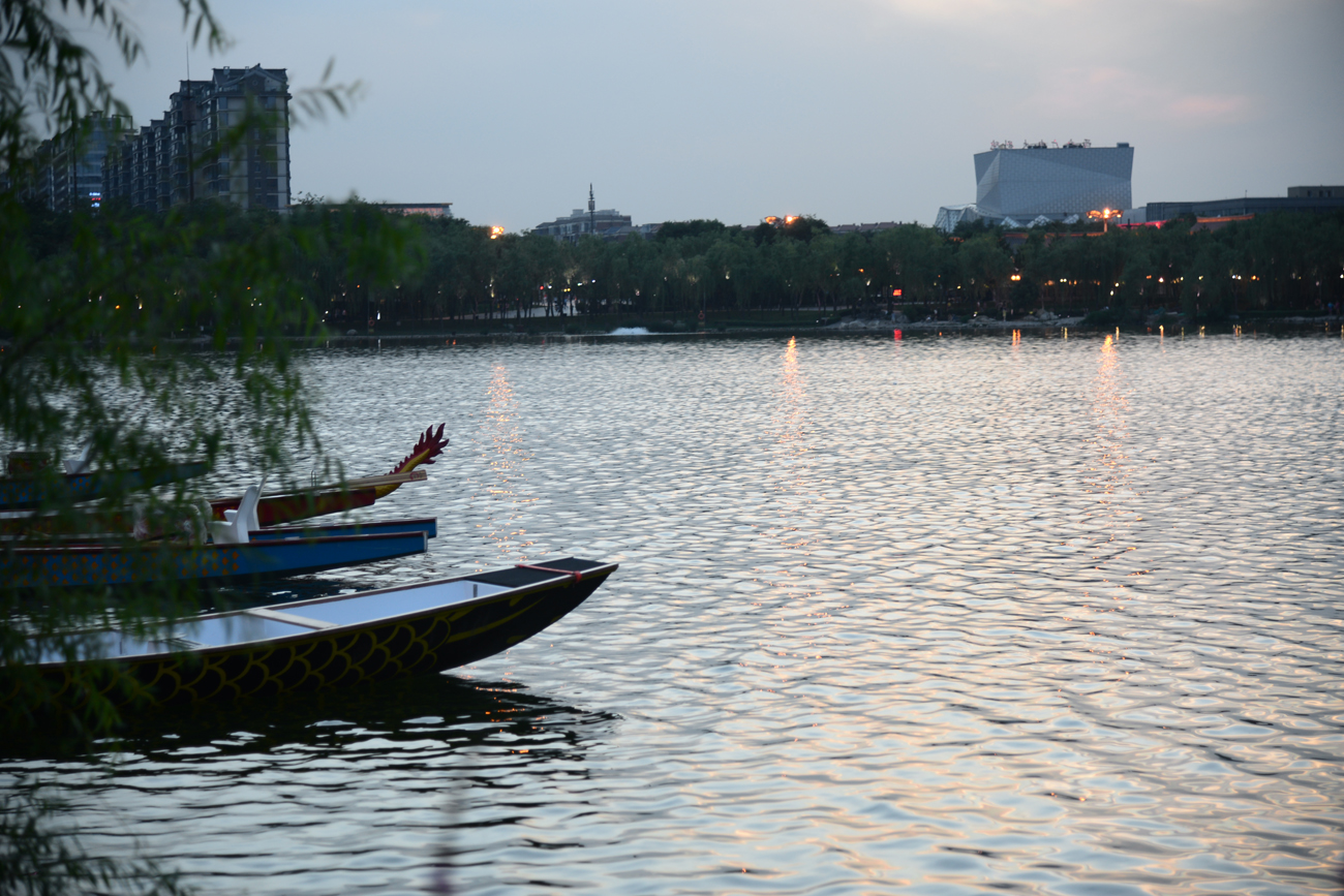 帮助同事工作出错同事被领导批评,工作失误被同事指责怎么办