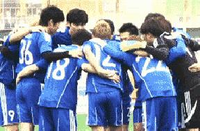 为什么足球运动员喜欢摸头,足球运动员为什么喜欢摸头