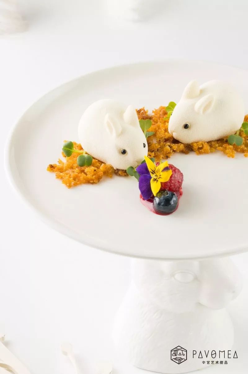 为了1000支大牌口红，我走进了一家明星网红店