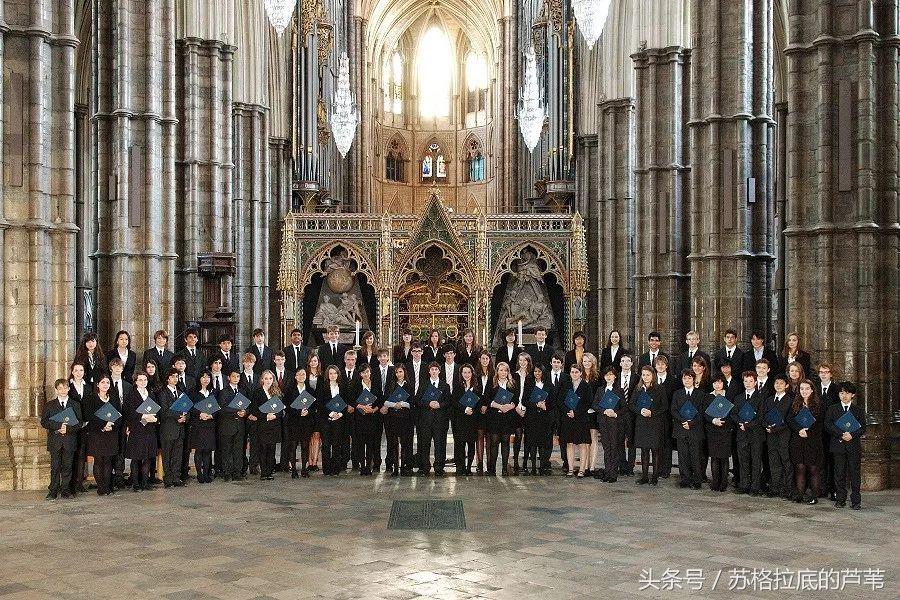 散步就选白金汉宫？你无论如何也难以拒绝他