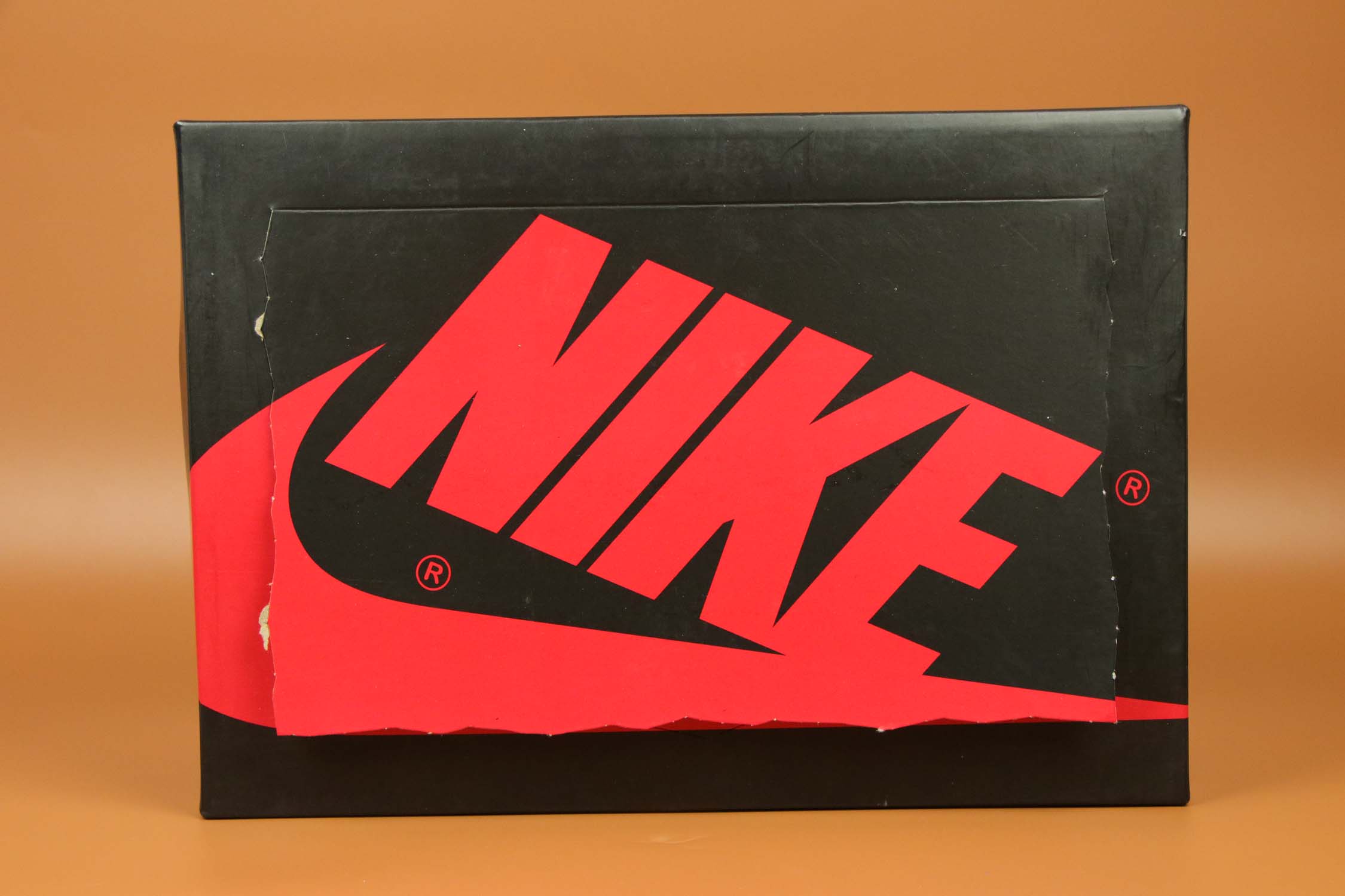 aj球鞋第一款,AJ1球鞋推荐