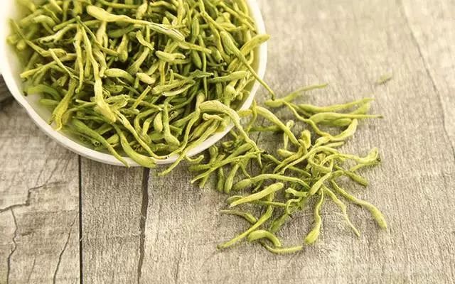 中暑喝绿茶效果明显吗,中暑喝茶管用吗