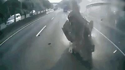 每年夏天爆胎多，爆胎后该如何应对？防爆胎究竟好不好？