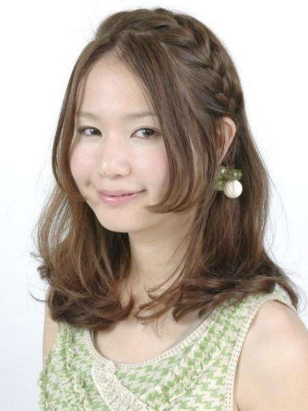 椭圆脸方下巴是什么脸型,下巴比较尖的脸型适合什么发型