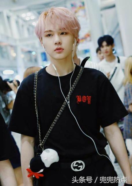 范丞丞离开舞台了吗,范丞丞解散舞台表演