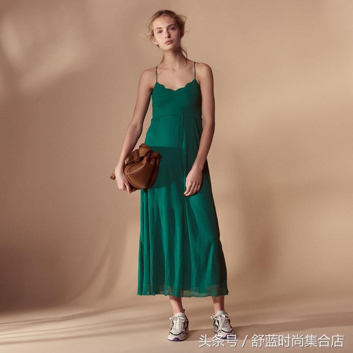 雪莉少女感吊带红裙,雪莉怎么放飞自己