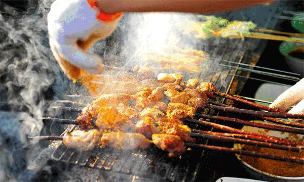 当外国人吃了火锅后，仿佛新世界的大门就被开启了