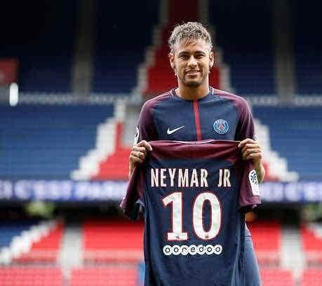 对比强烈!C罗尤文球衣首日卖52万件内马尔去大巴黎才卖1.2万件