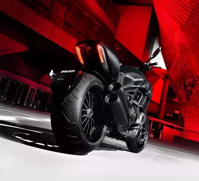 18年大魔鬼杜卡迪,杜卡迪大魔鬼硬汉