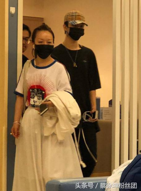 ninepercent的演唱会蔡徐坤陈立农,ninepercent蔡徐坤陈立农合体拥抱