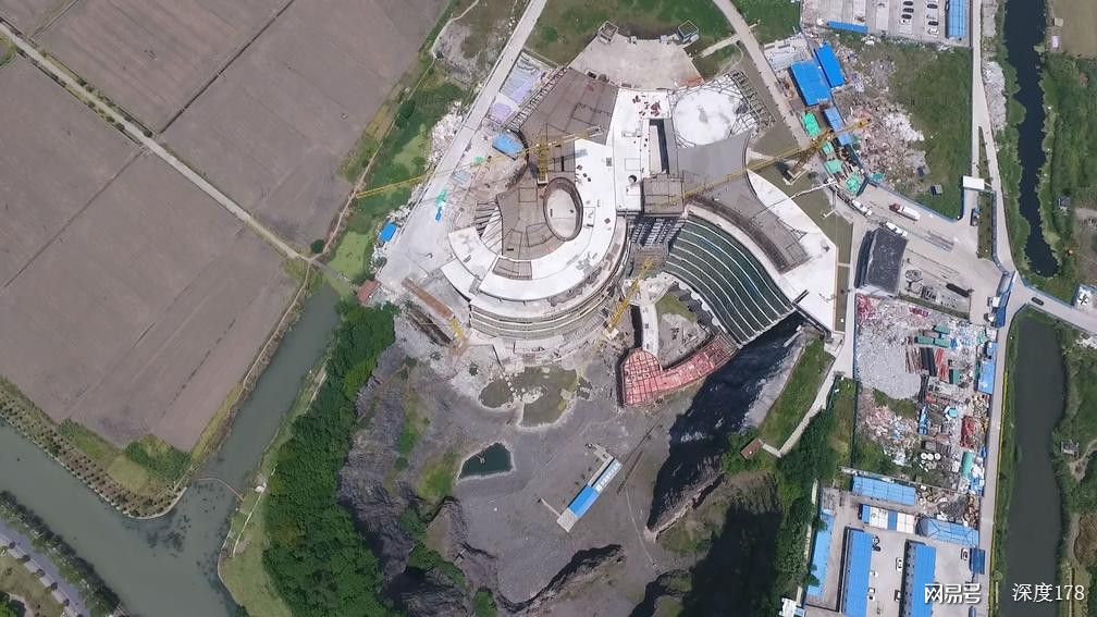 深坑酒店上海深坑如何形成的,上海80米深坑酒店图片