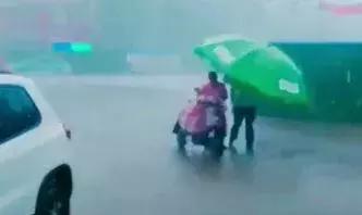 总有人在偷偷爱着你第一集,总有人在偷偷爱着你