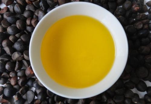 宝宝红屁股淹脖子用什么,夏天宝宝脖子淹了怎么办