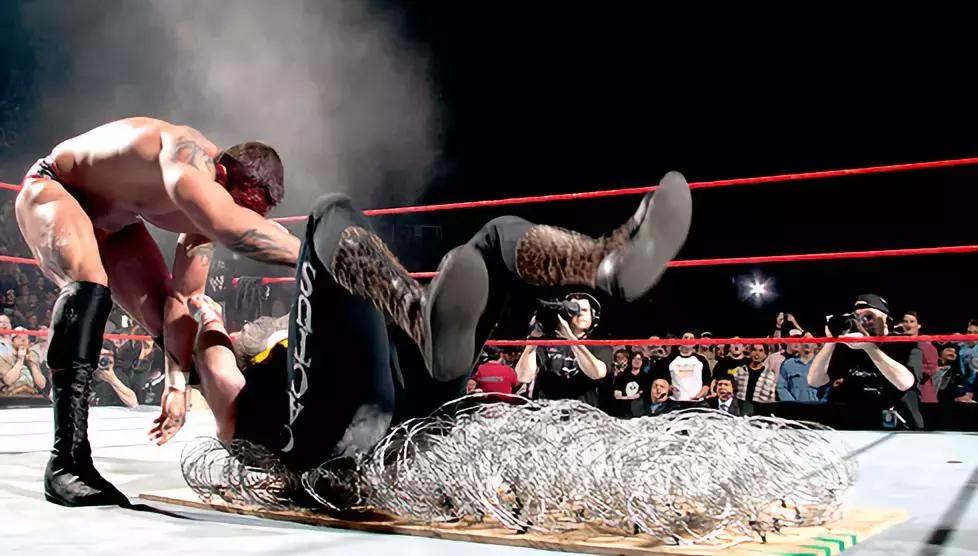 WWE这些比赛才配称为“极限规则”！摔迷强烈要求解禁最后一个！