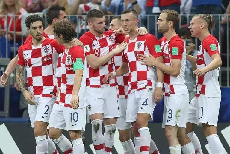 法国队“青春无敌”，格子军“英雄无悔”｜新京报快评