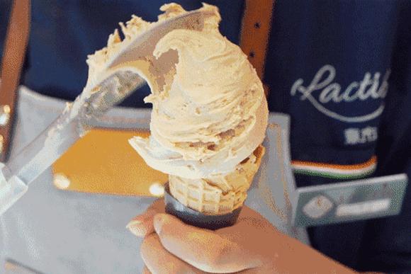 只活5分钟的短命冰激凌，花椒味PK咸蛋黄味，谁更好吃？