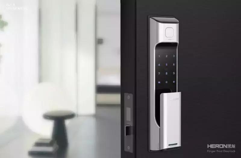 爱她,就给她装把柳岩同款的智能锁新品……