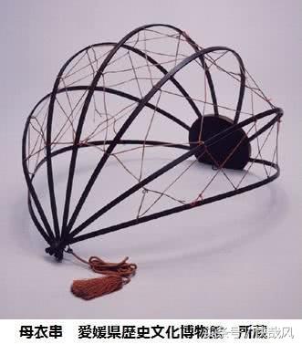 为何日本女人背个“小枕头”，武士则背个大包袱？