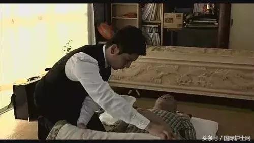 护士做“尸体护理”，各种议论的职业