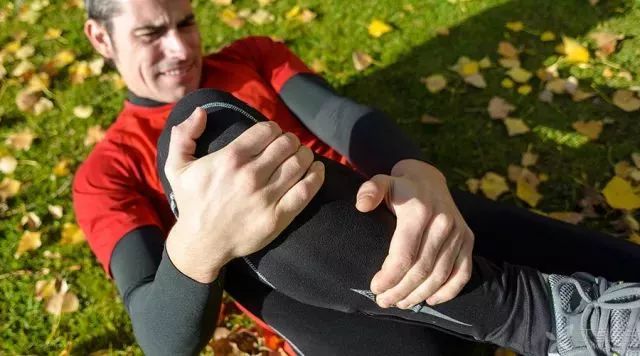 睡得正香脚抽筋了,为什么睡觉抽筋频繁