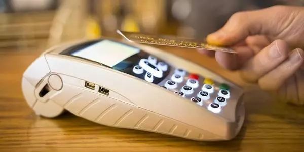 限制高消费人员过关去香港流程,内地入境香港通关最新通告