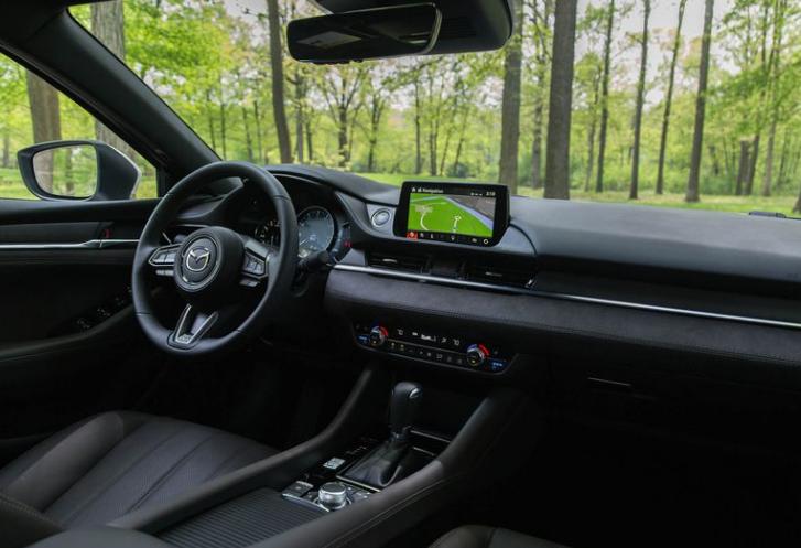 马自达阿特兹2.0豪华版测试,阿特兹移植2.5t发动机四驱