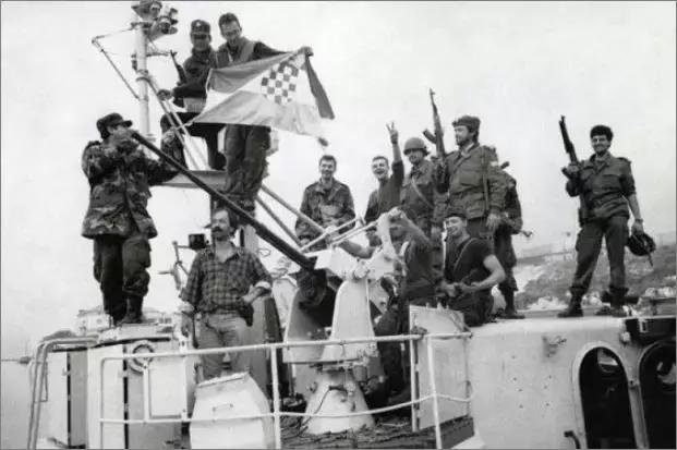 克罗地亚18年球员经历战乱,98年克罗地亚球员们经历过战争吗