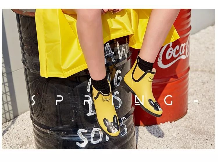 下雨天穿雨衣怎么好看,下雨天穿雨衣怎么才能保证不湿