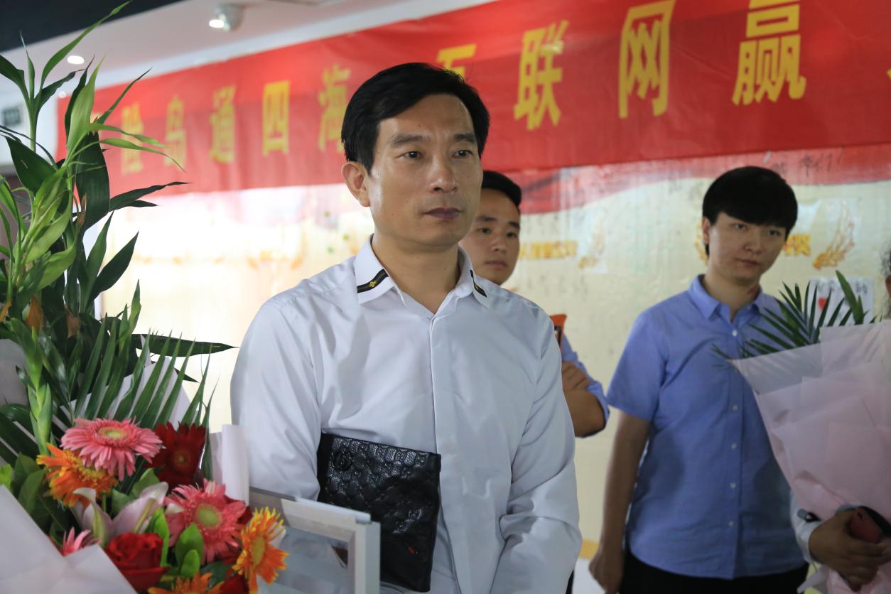 群星照耀海内外保险名家齐访保险岛