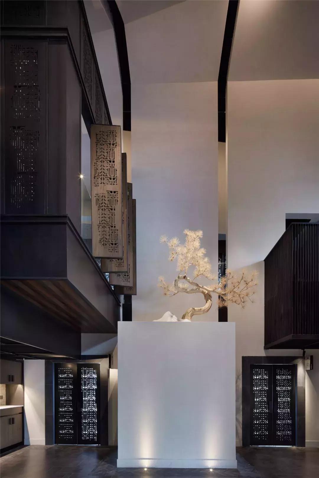 独倚望江楼赏析,作品赏析英文