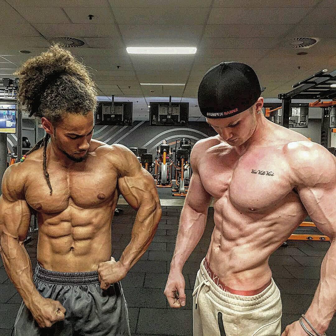 暑假肥宅减重计划，1张瑜伽垫3个动作，让你宅出好身材