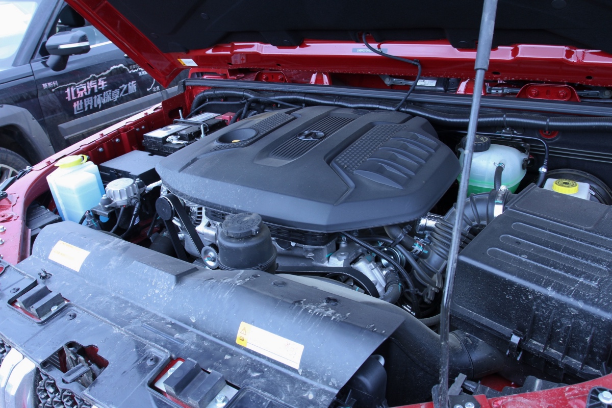 西伯利亚越野视频,北京汽车bj40plus越野试驾体验