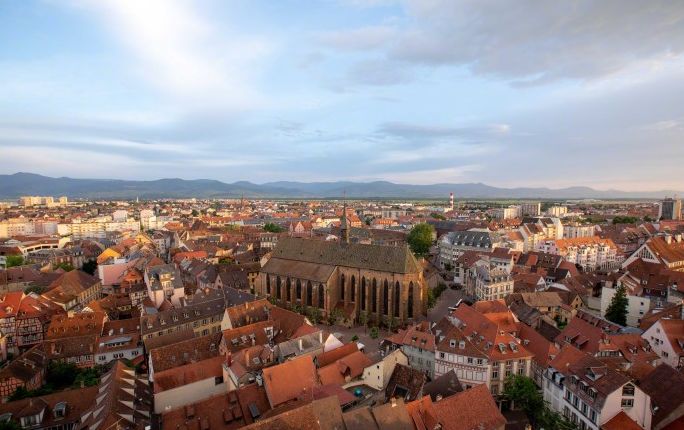 除了法国足球和国庆日，童话小镇也是解锁法式浪漫的方式