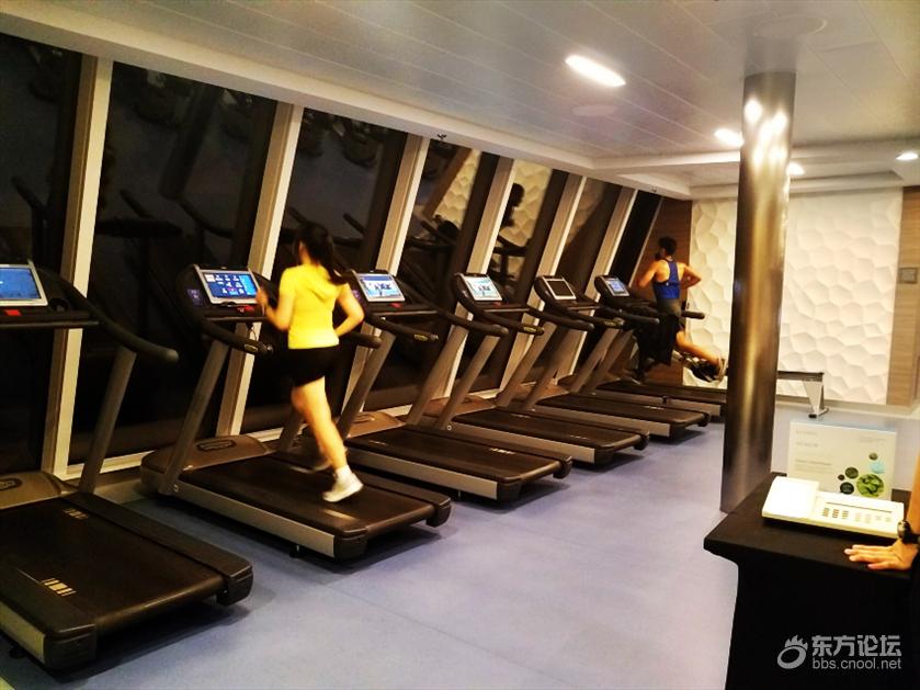 皇家加勒比游轮量子号游记,坐海洋量子号游轮旅游攻略